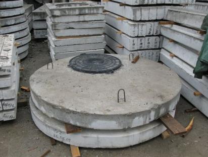 Плита перекрытия колодца с люком